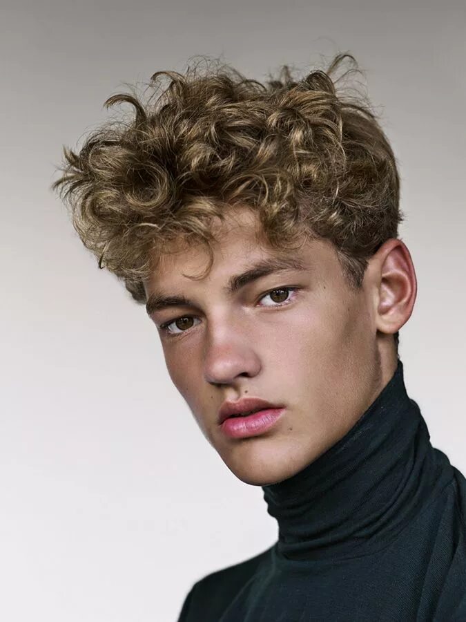 Прическа кудряшки мужские Pin by Pk_Art on Portrait Light & Shade Mens hairstyles, Haircuts for men, Curly