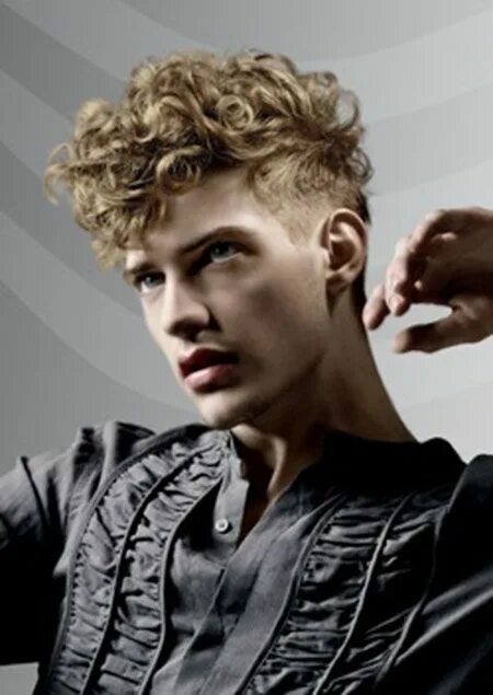 Прическа кудрявая челка мужская 53 Stylish Curly Hairstyles & Haircuts for Men in 2024 - Hairstyle on Point Men'