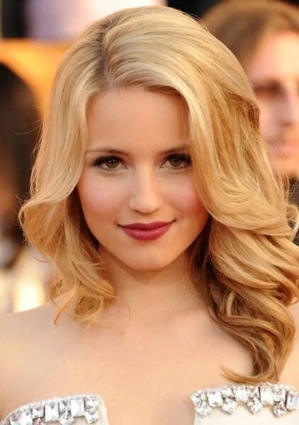 Прическа легкие волны на средние Dianna Agron Blond haar, Haar, Blond