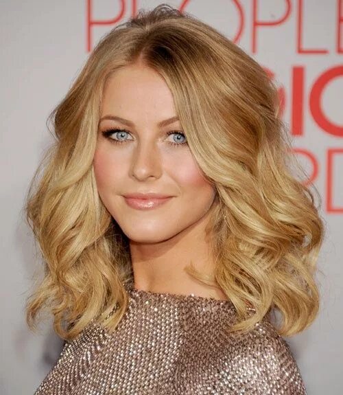 Прическа легкие волны на средние Stylish Hairstyles for Wavy Hair Aelida Golden blonde hair color, Hair lengths, 