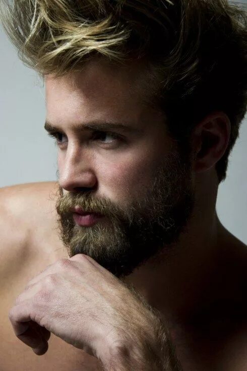 Прическа лохматые волосы мужская Attractive Bearded Men. Tom bull, Beard no mustache, Hair and beard styles