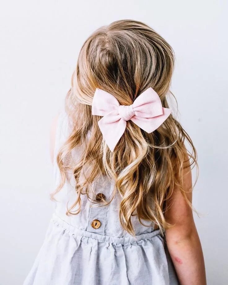 Прическа маленькой девочке на длинные волосы In love with doing my girl's hair this way! Trying for Easter! Baby girl hair, L