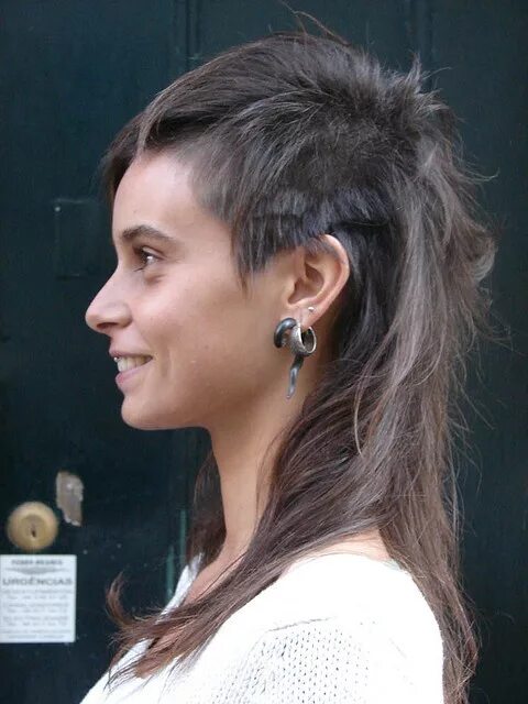 Прическа маллет женская на длинные волосы haircut long dark Punk hair, Edgy hair, Long hair styles