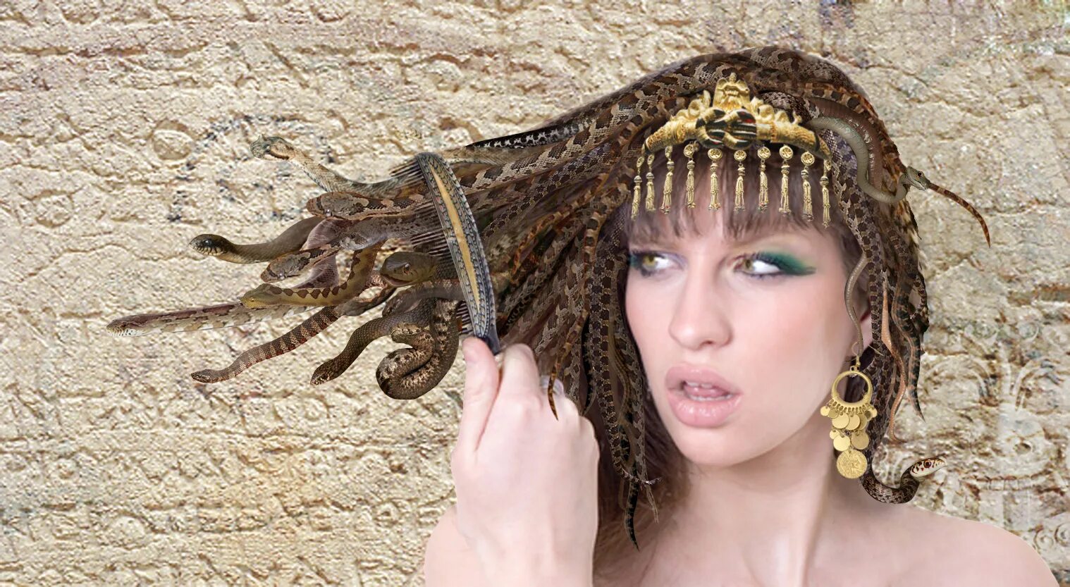 Прическа медуза на длинные волосы Medusa hair - Medusa head with snakes instead of hair, hyper realistic, mystic, 