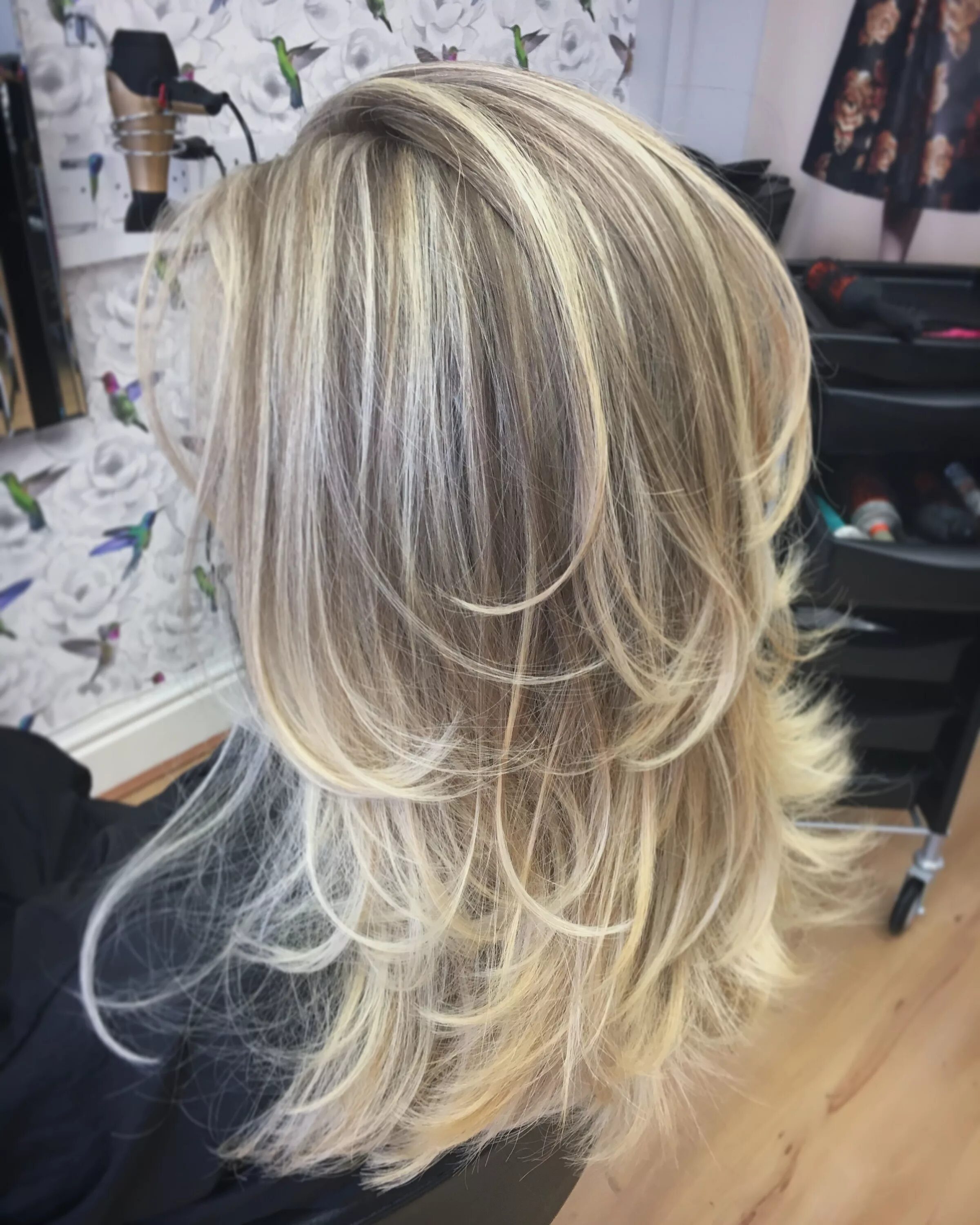 Прическа мелированные волосы Long layers, blonde balayage, blonde highlights, ash blonde, layers, ombré Long 