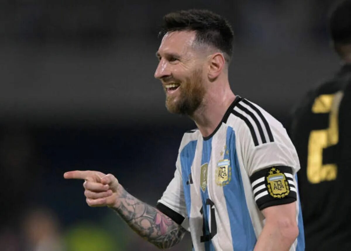 Прическа месси 2024 года Por qué Lionel Messi eligió Miami sobre Riad?: JP Spinetto - Bloomberg