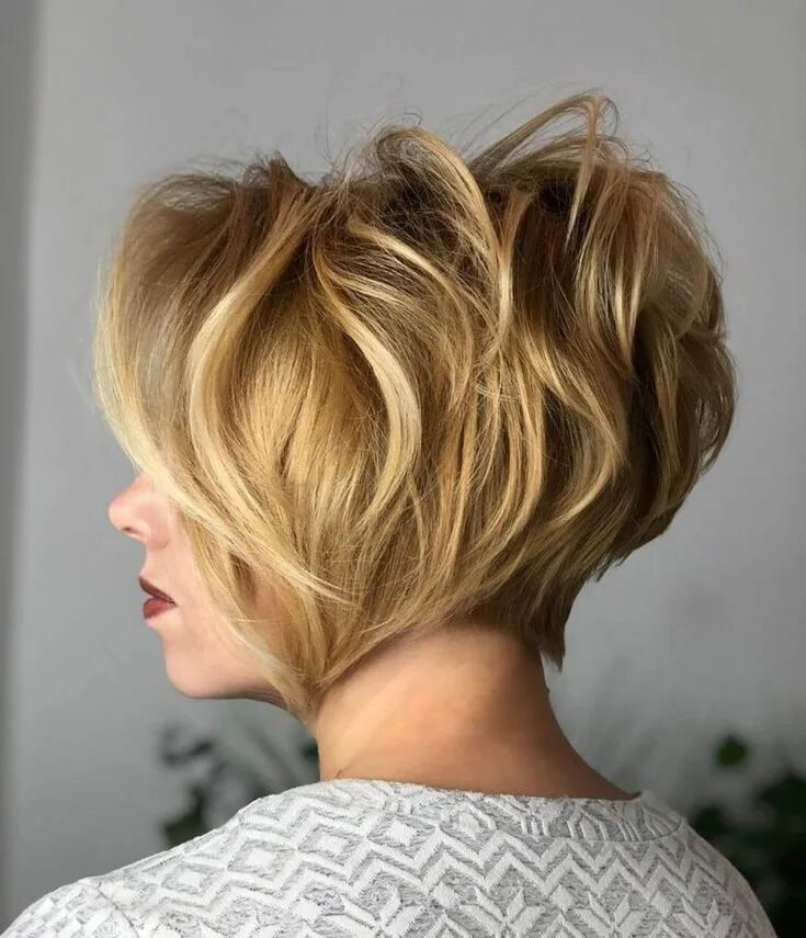 Прическа многослойный боб женская Kurzhaarfrisuren für feines haar und brille choppy bob blonde frau Укладка корот