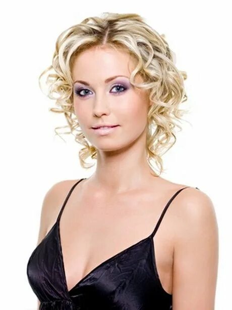 Прическа мокрая химия на короткие волосы Short to medium length hairstyles for fine hair Fine curly hair, Medium hair sty