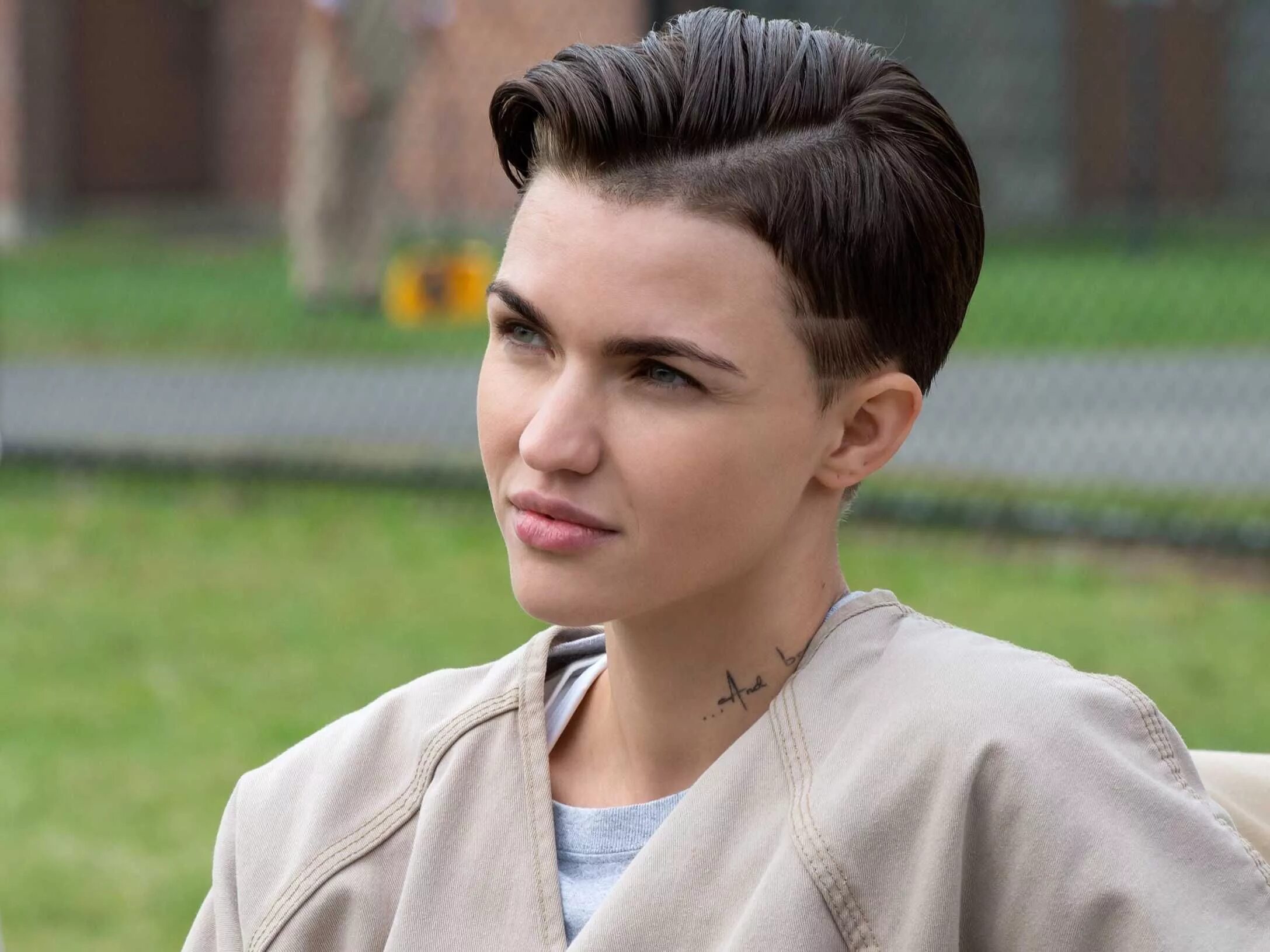 Прическа молет женская @shaylahstyles :)) Ruby rose, Orange is the new black, Rose costume