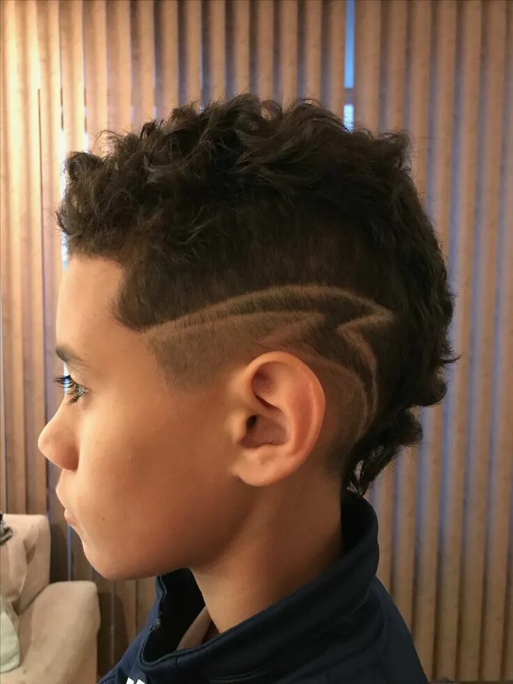 Прическа молния Lightning Bolt Boys haircuts with designs, Hair designs for boys, Kids hair cuts