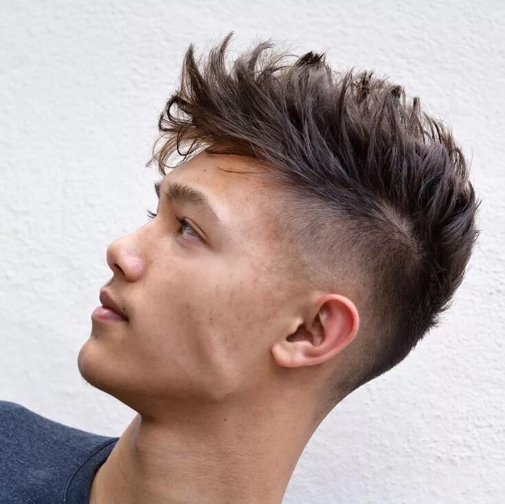 Прическа молодежная мужская Men Hairstyles - Manner Frisuren Männer frisuren, Coole männer frisuren, Herrenf