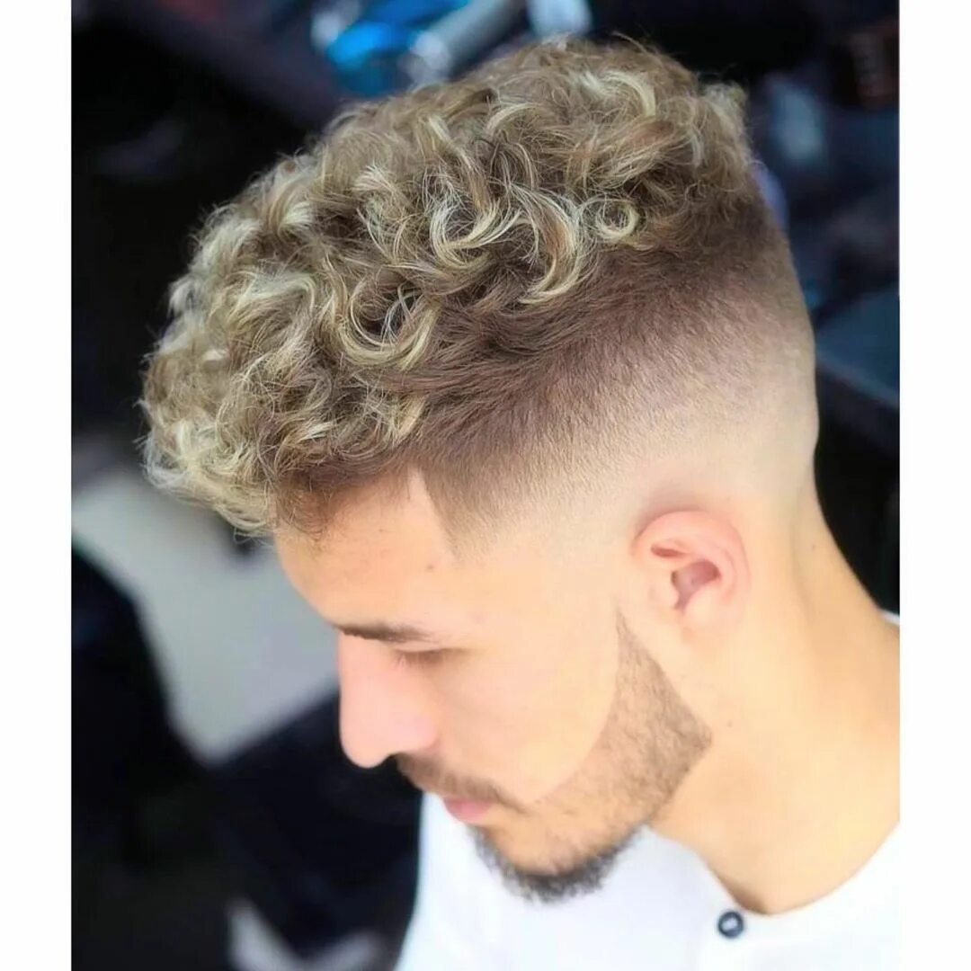 Прическа мужская 2024 кудри 23 Best Textured Haircuts for Men 2024 Style Guide Modern curly hair, Men's curl