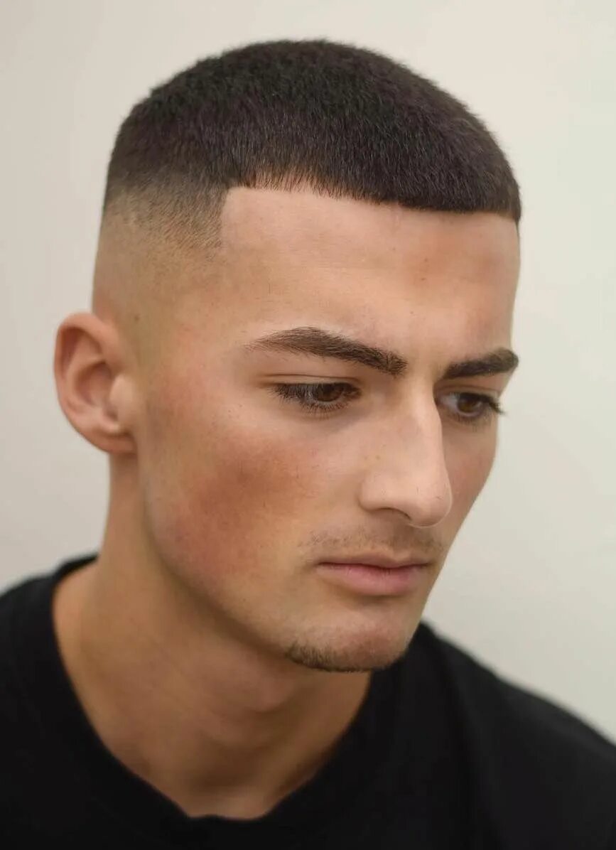 Прическа мужская короткая модная стрижка 30 Masculine Buzz Cut Examples + Tips & How To Cut Guide Mens haircuts short, Me