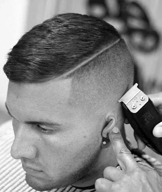 Прическа мужская короткая выбритыми боками High And Tight Haircut für Männer - eine männliche beherrschende Stil - Mann Sti