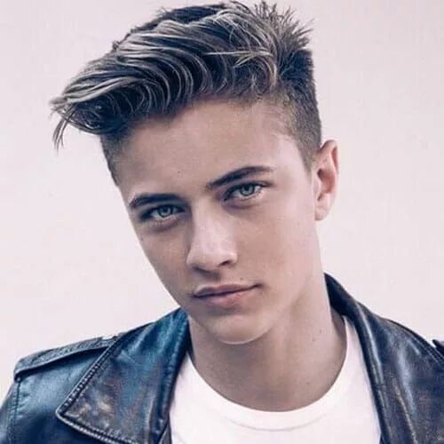 Прическа мужская подростковая Teen Boy Hairstyles - Low Fade with Comb Over and Brush Up Hairstyles for teenag