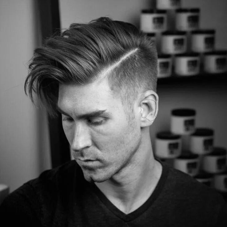 Прическа мужская выбритые виски с челкой Long hair styles men, New long hairstyles, High fade pompadour