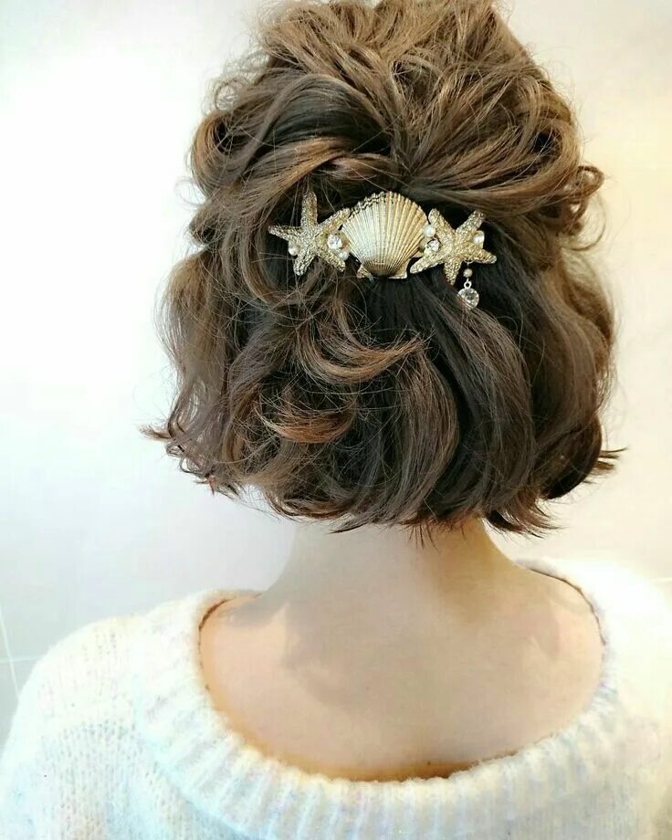 Прическа на бал на короткие волосы Pin on Cabelos Short wedding hair, Braids for short hair, Elegant wedding hair