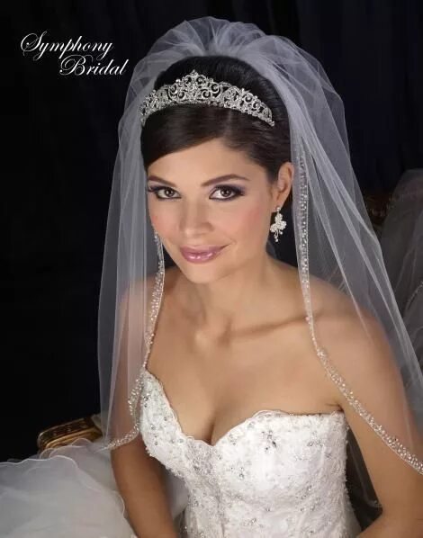 Прическа на длинную фату с диадемой Elegant Symphony Bridal Wedding Tiara 7407CR Elegant wedding hair, Wedding tiara