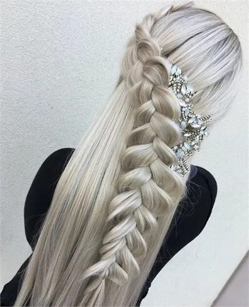 Прическа на длинные белые волосы 35 Braids Sure to Inspire Your Special-Occasion Styling Long hair styles, Pinter