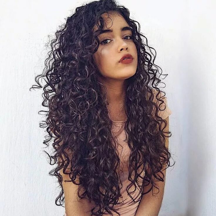 Прическа на длинные кучерявые волосы Pin on long curly hair