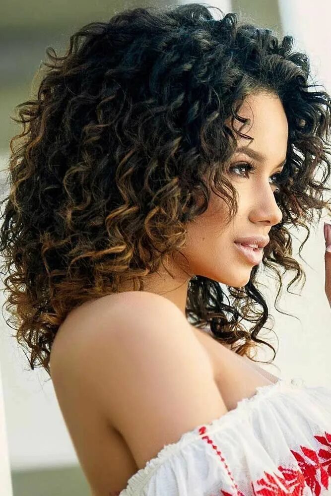 Прическа на длинные кучерявые волосы Undeniably Pretty Hairstyles For Curly Hair Tinte para cabello rizado, Cabello r