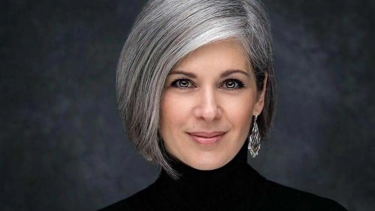 Прическа на длинные седые волосы Corte con canas: ideas para cualquier tipo de pelo Grey hair color, Silver grey 