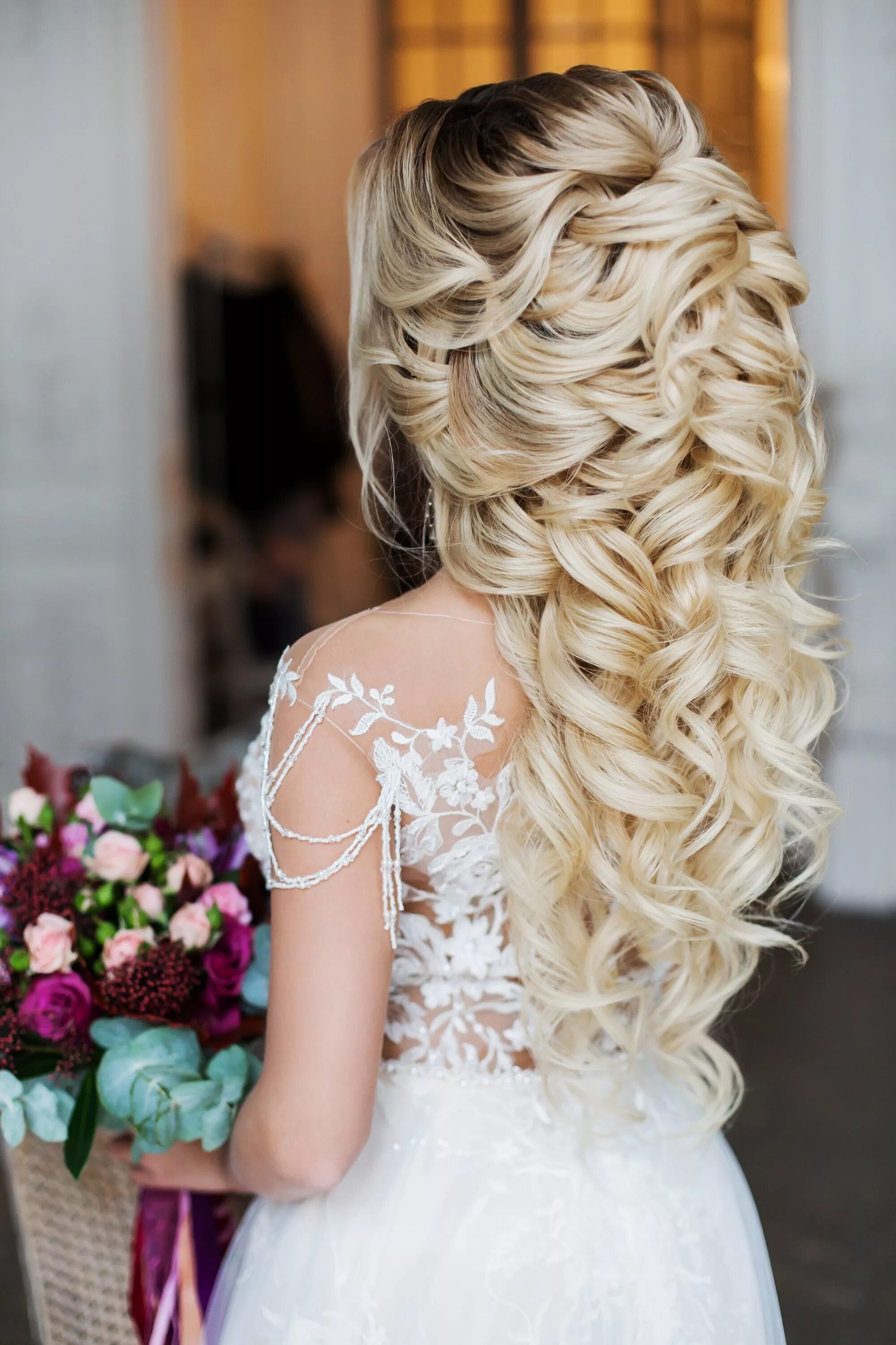 Прическа на длинные волосы на роспись Свадебные прически и макияж Москва Mermaid wedding hair, Wedding hair inspiratio