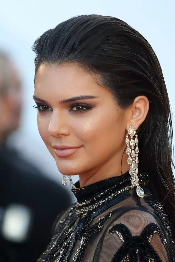 Прическа на длинные волосы назад Kendall Jenner Just Shut Down Her Modeling Critics Once and For All in 2024 Jenn