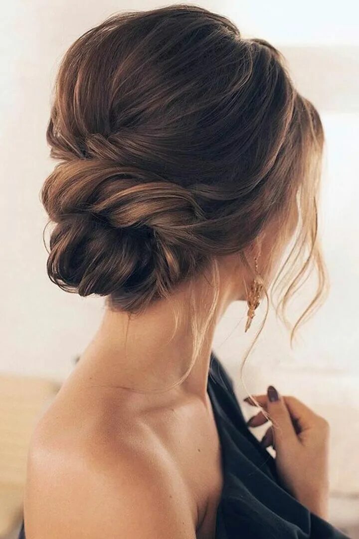 Прическа на длинные волосы подняты Moños diferentes con estilo actual Low bun hairstyles, Wedding hair inspiration,