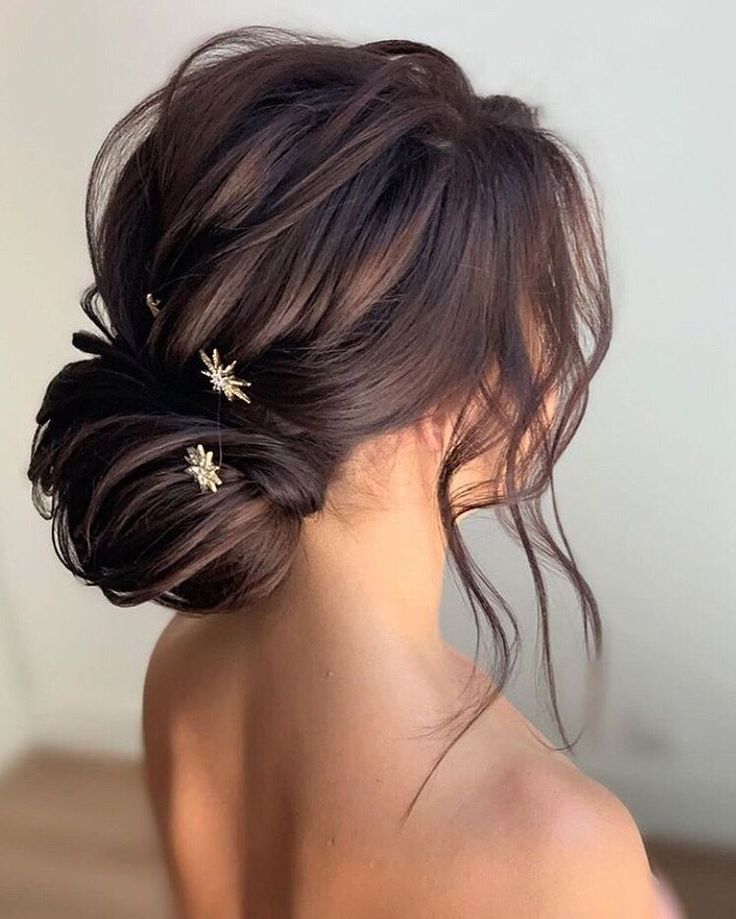 Прическа на длинные волосы пучок внизу головы Pin by Ronja Törmänen on häät Hair styles, Long hair styles, Elegant hairstyles