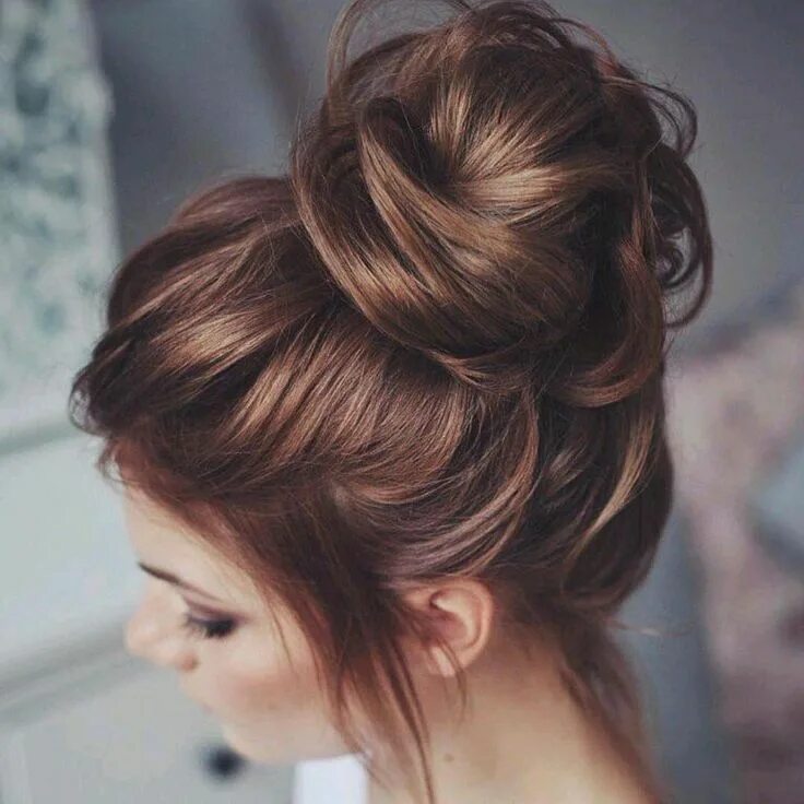 Прическа на длинные волосы собранные наверх Cabelos de Grife on Instagram: "Lindo" Messy wedding hair, Messy hairstyles, Lon