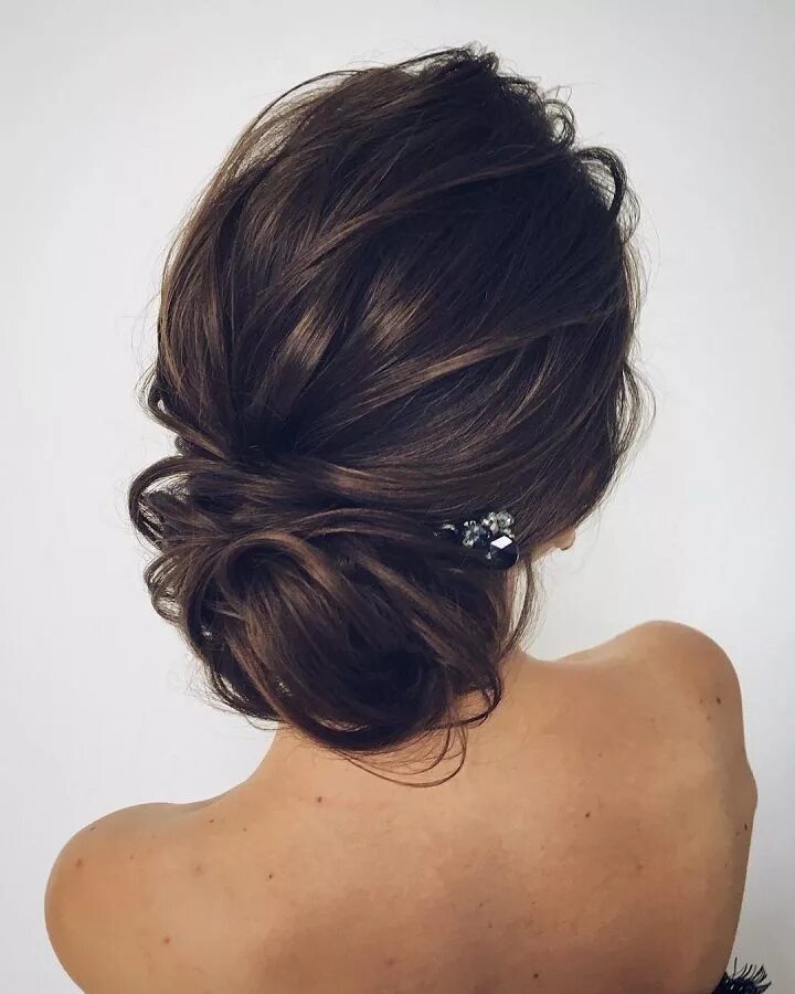 Прическа на длинные волосы сзади Check out these gorgeous wedding hairstyles, from wedding updo to boho braids. #