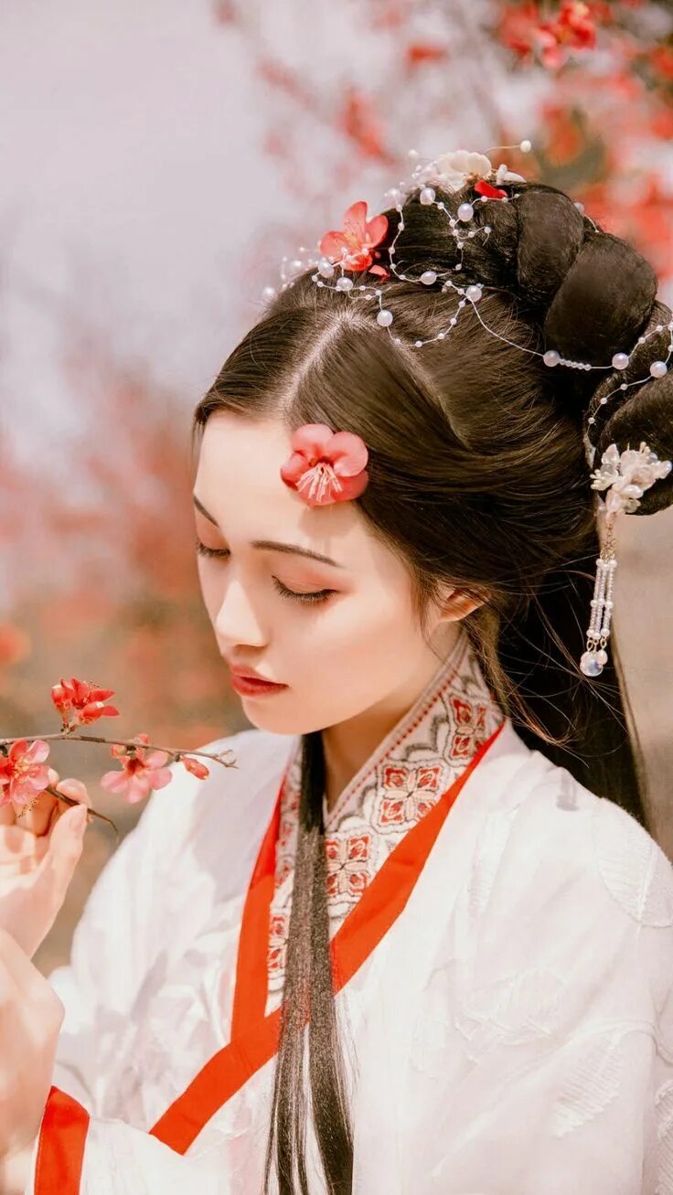 Прическа на длинные волосы японские Pin by vô ngã vô tâm on Hanfu Chinese beauty, Asian beauty, Geisha art