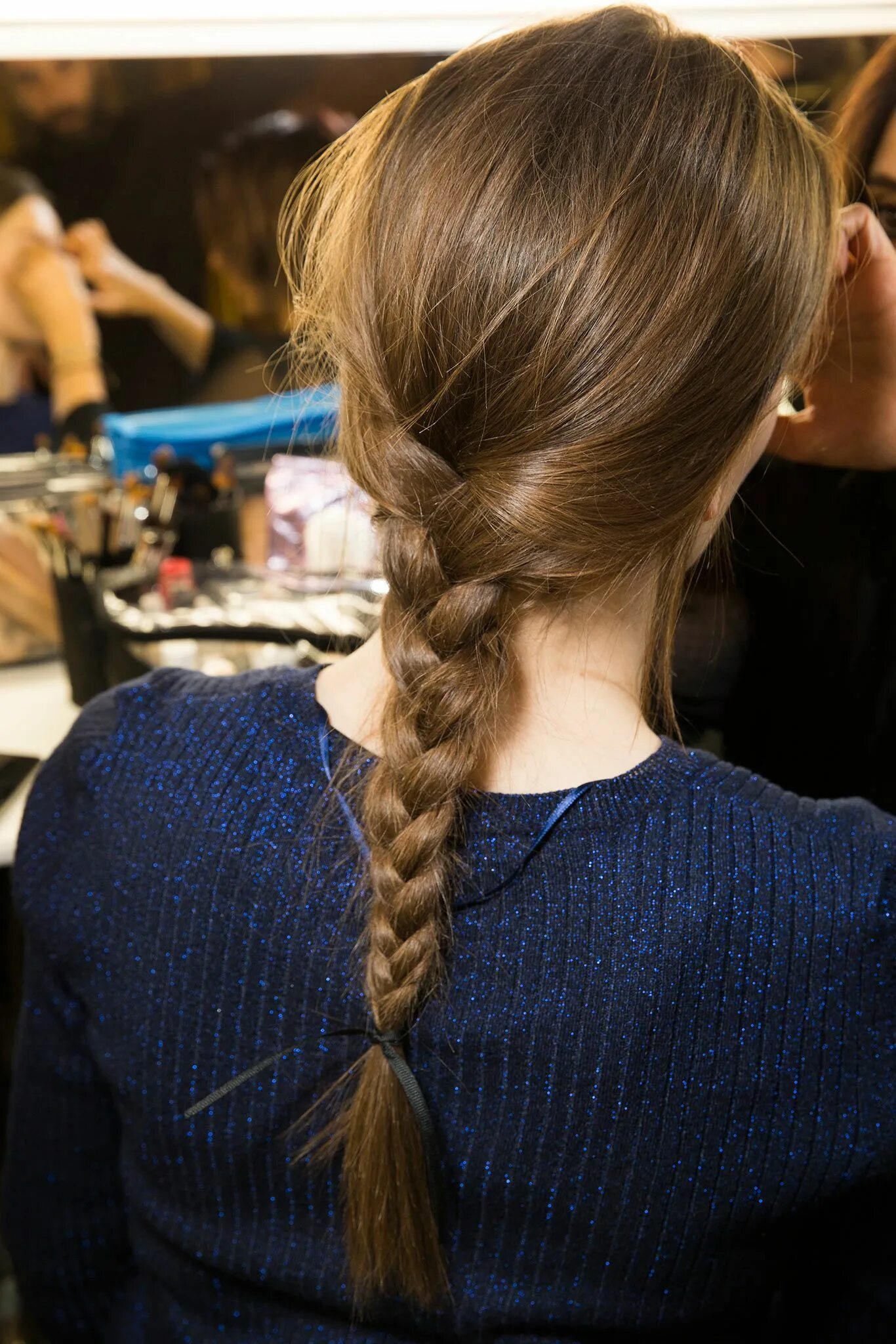 Прическа на длинный жидкий волос Lanvin Fall 2015 Ready-to-Wear - Collection - Gallery - Style.com Hair styles, L