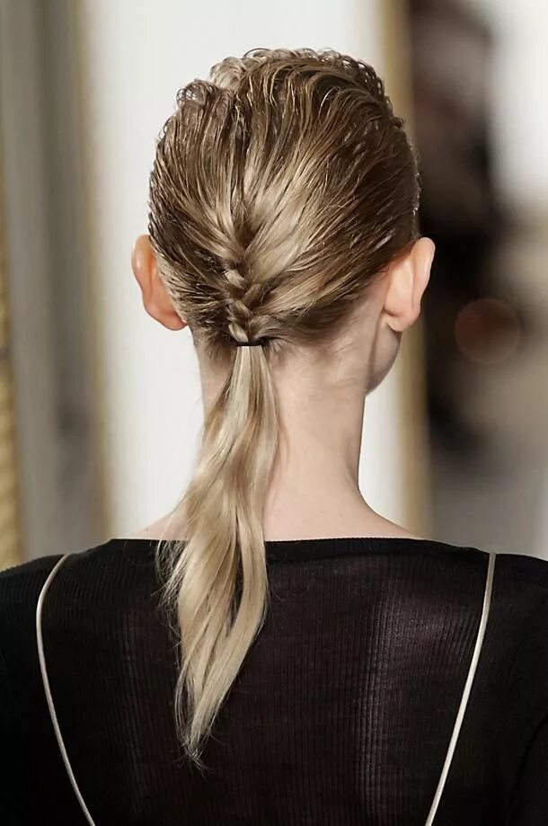 Прическа на длинный жидкий волос 5 Ponytail Hairstyles You Can Wear Anywhere High ponytail hairstyles, Ponytail h