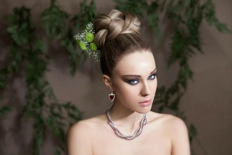 Прическа на фотосессию Avi Malka коллекция свадебных причёсок 2013 Hairtrend