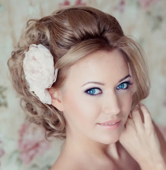 Прическа на фотосессию на средние New!) Lasted Wedding Hairstyles for Inspiration - MODwedding Wedding hairstyles,