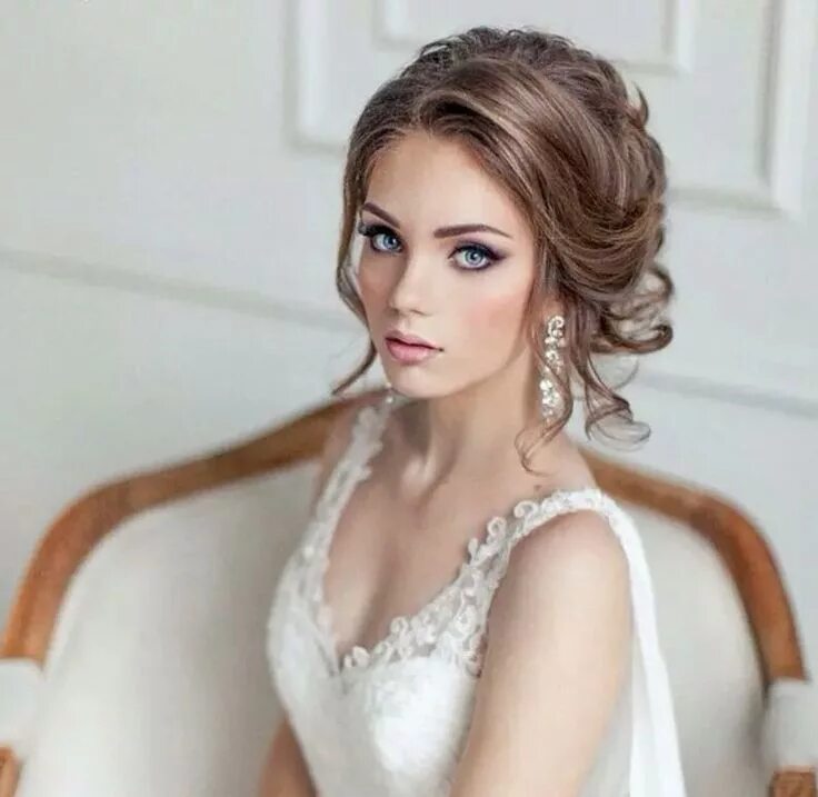 Прическа на фотосессию на средние Recogidos de Pelo para todo tipo de Ocasiones Natural wedding hairstyles, Bride 