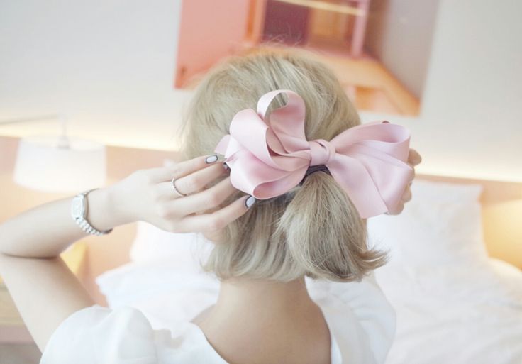 Прическа на каре с бантиком Pin by Misa on hair styles Vintage hair accessories, Hair ties, Kawaii hairstyle