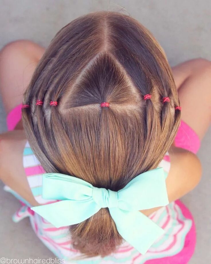 Прическа на каре с маленькими резинками Kids hairstyles, Baby girl hairstyles, Girls hairdos