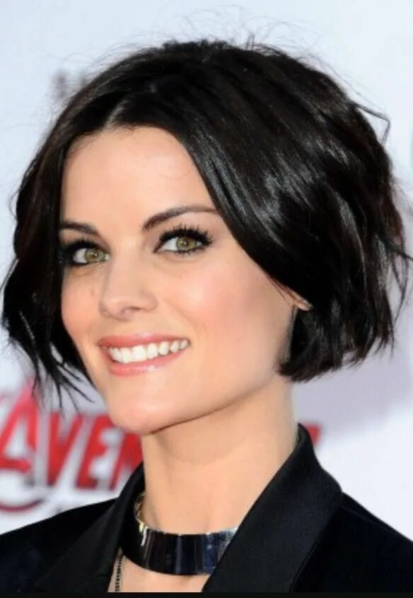 Прическа на короткие черные волосы Pin on hair Short hair styles, Jaimie alexander, Edgy short hair