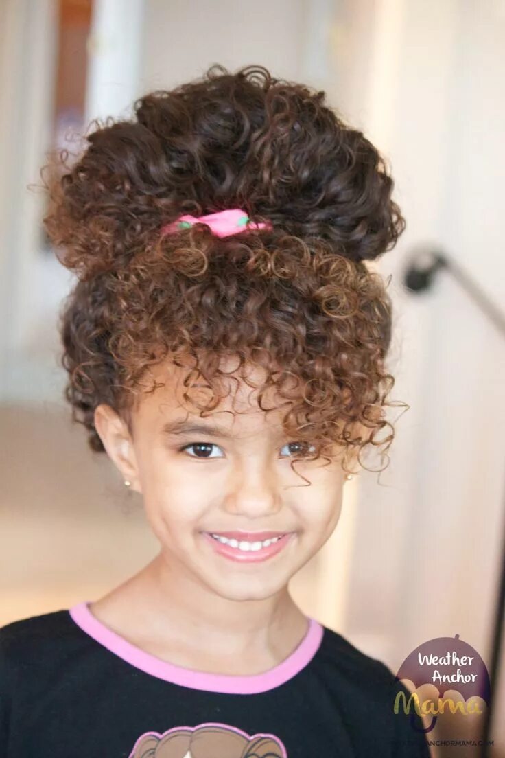 Прическа на короткие кудрявые волосы девочке Best Hair Products and 10 Easy Hacks for Curly Hair Kids curly hairstyles, Birac