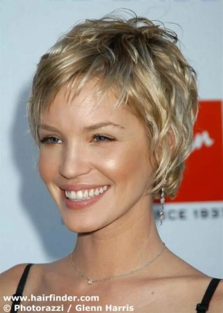 Прическа на короткие тонкие волосы для женщины 58 Awesome & Trendy Short Hairstyles For Women Short hair styles, Thick hair sty