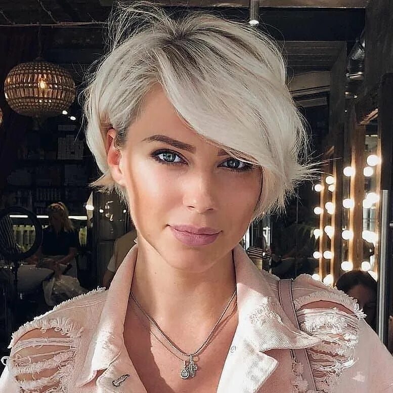 Прическа на короткие волосы блондинки ❤ credits to @ryabchik.moscow More hairstyle Short hair trends, Short hair style