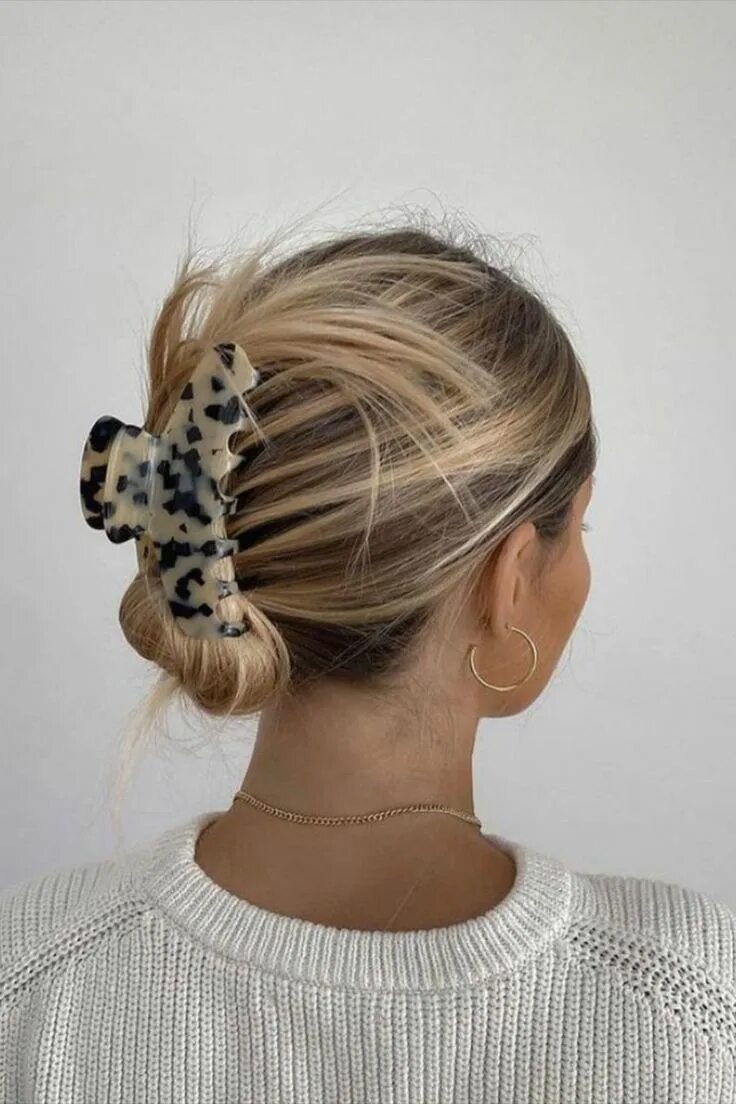 Прическа на короткие волосы крабиками девочки 13 claw clips we're snapping up, because they're everywhere right now Hair style