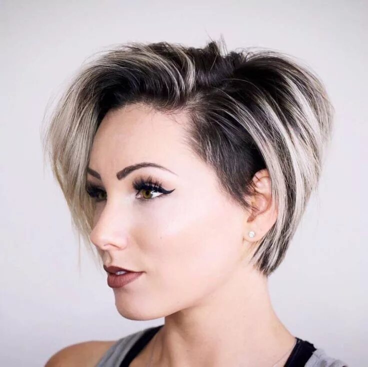 Прическа на короткие волосы мода 2024 Short Hairstyle 2018 Cabelo, Cabelo curto chique, Cabelo pixie loiro