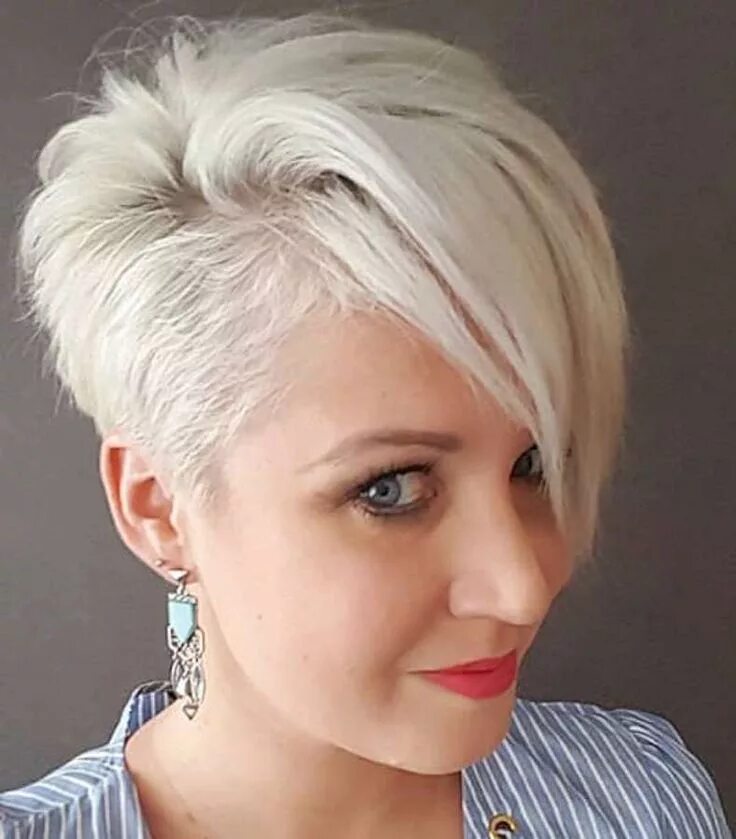 Прическа на короткие волосы симметрия Short Hairstyles 2018 - 1 Short hair styles, Short hair styles pixie, Short hair