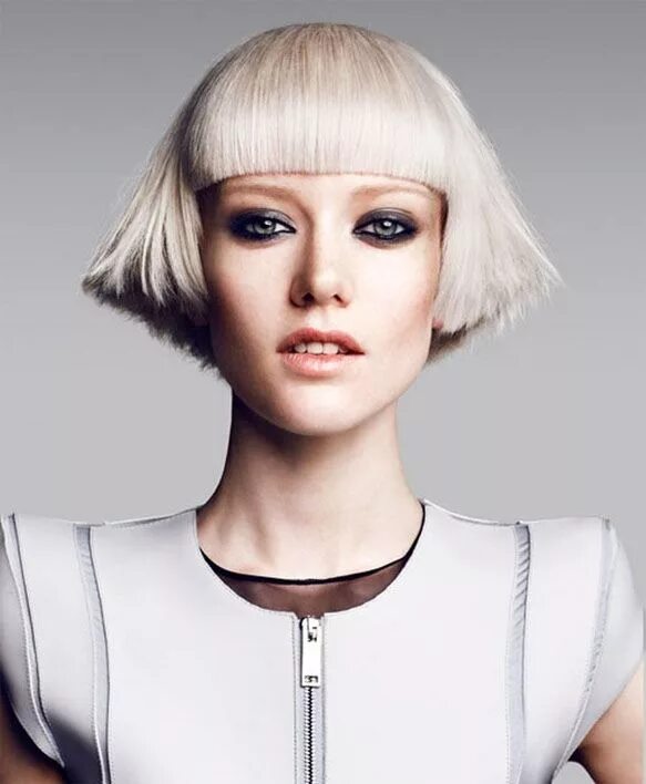 Прическа на короткие волосы симметрия modern bob Girl haircuts, Short hair styles, Short hair cuts