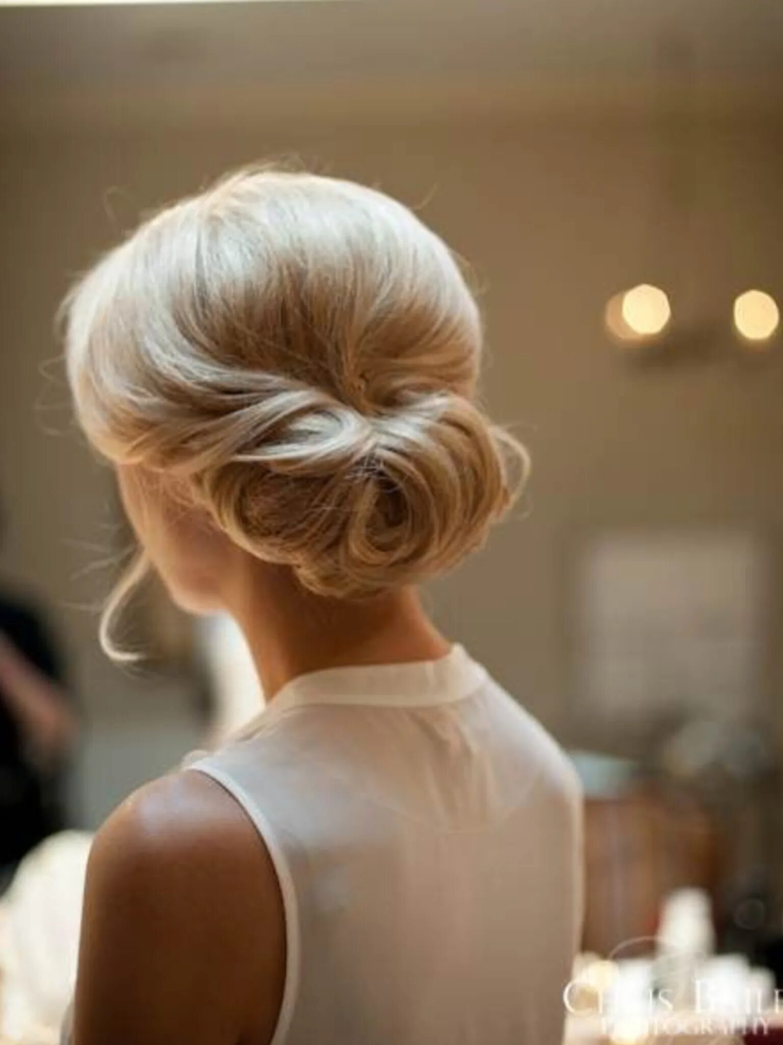 Прическа на короткие волосы собранные сзади 30 chignon hairstyle wedding Wedding hairstyles, Hair inspiration, Up hairstyles