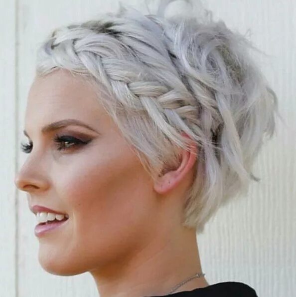 Прическа на короткие волосы женская повседневная Gray hairs Short hair styles, Long pixie hairstyles, Short hair cuts